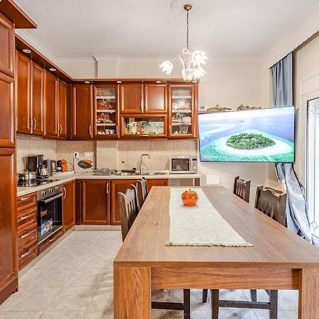 شقة Fully Equipped And Family Friendly Skg Center سالونيك المظهر الخارجي الصورة